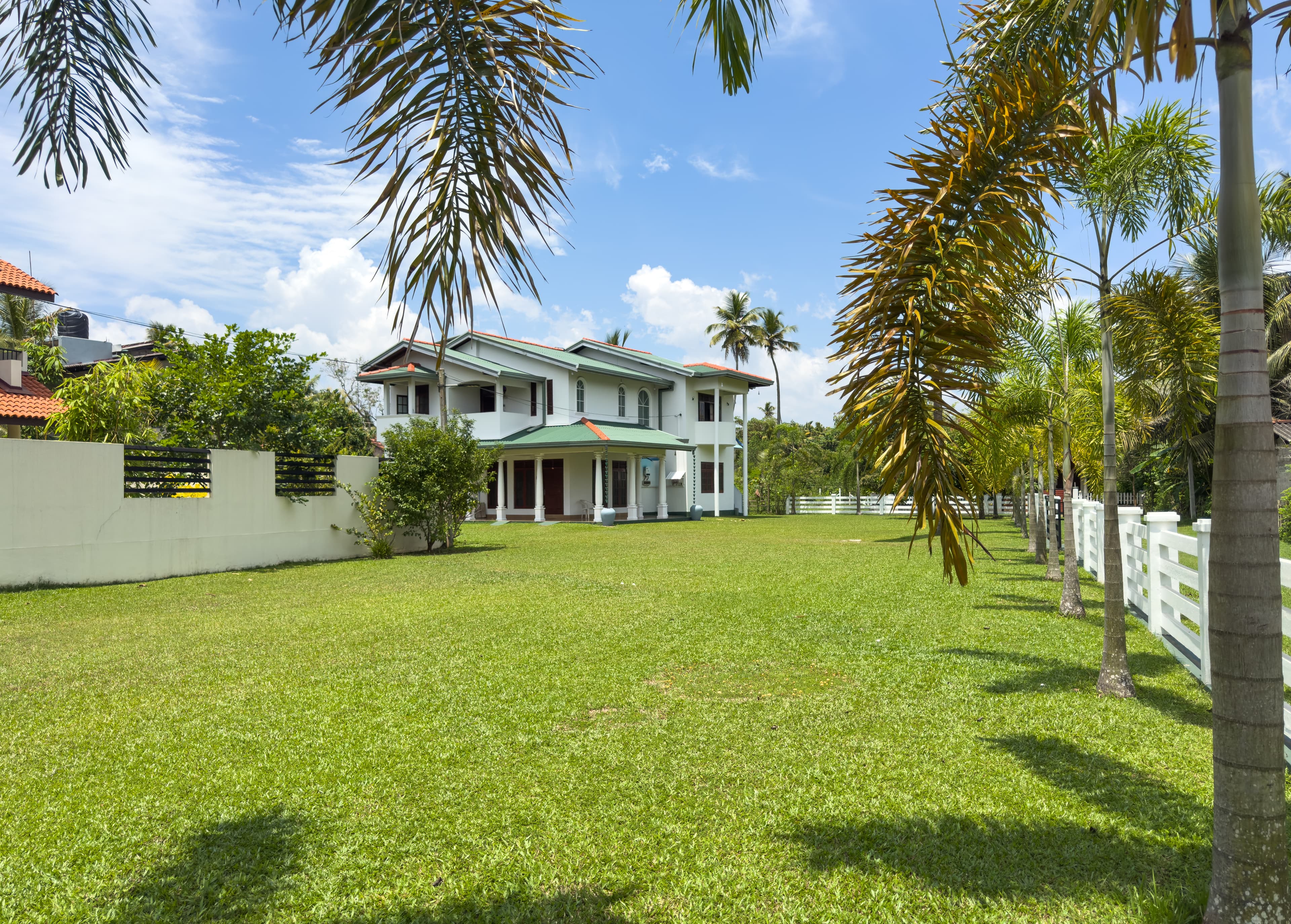 Buying a Second Home: A Complete Guide to Lifestyle and Legacy