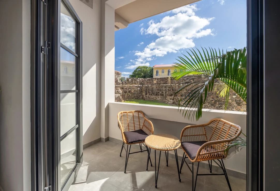 MANSIÓN BALUARTE Historic Casco Living with Investment Potential - photo 6