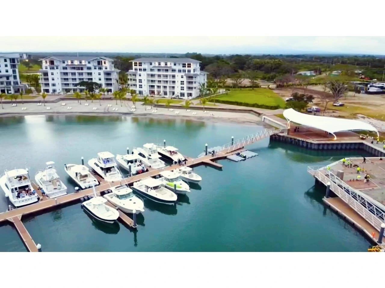 Seafront Estate on 5,000 m2 in Buenaventura - photo 19