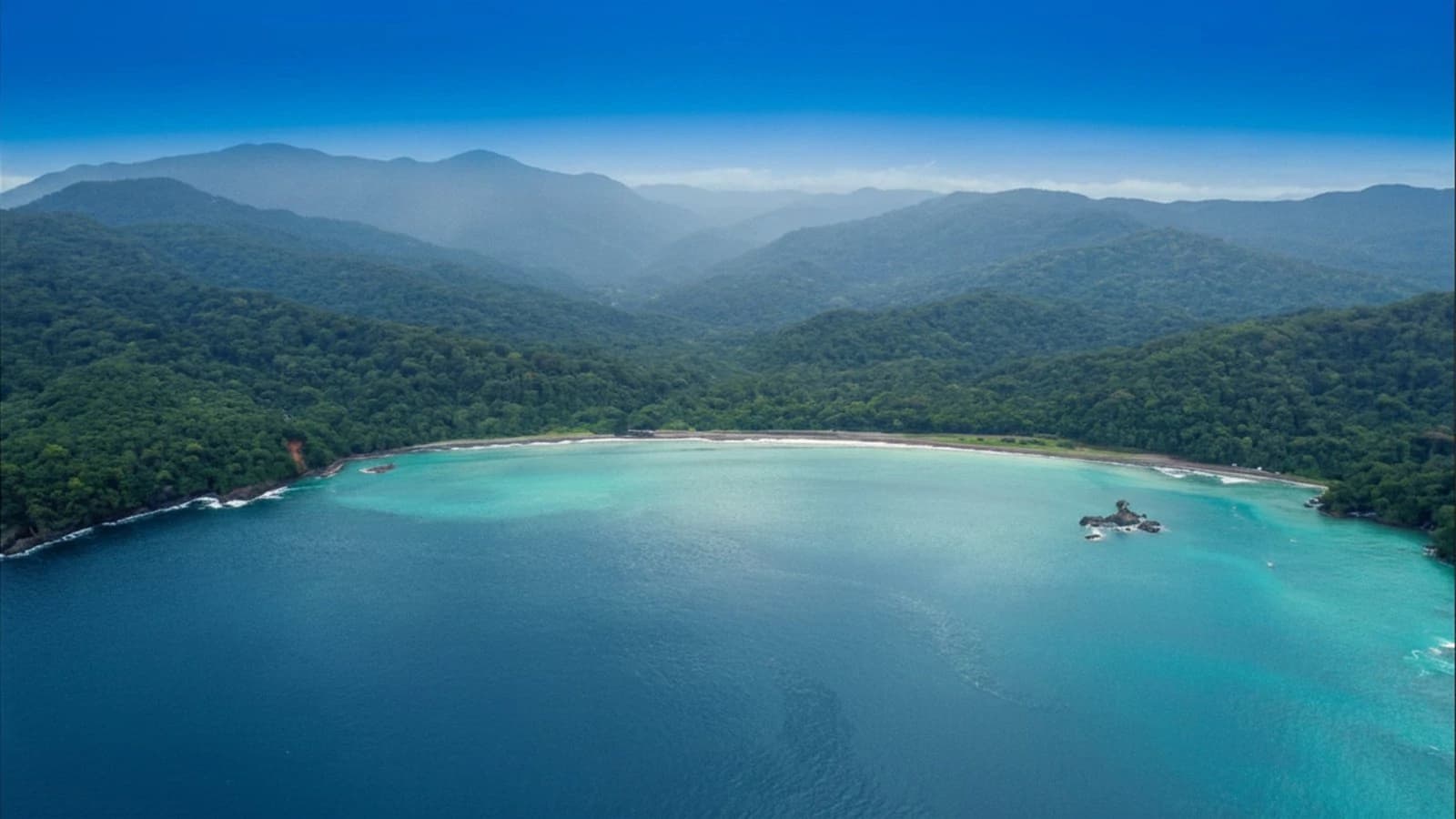 820-Hectare Oceanfront Land at Pinas Bay, Darien - photo 13