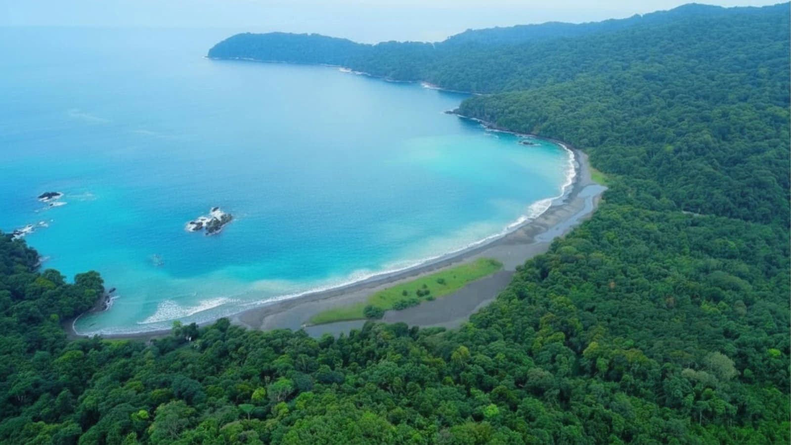 820-Hectare Oceanfront Land at Pinas Bay, Darien