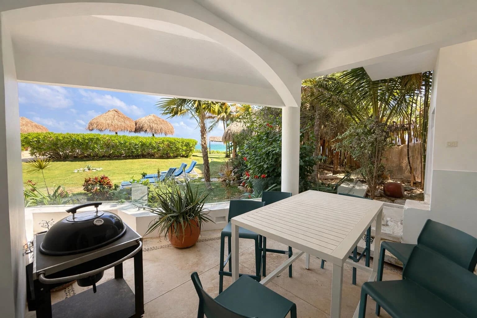 Villa Solé 4 Bedroom Beachfront Home - photo 10