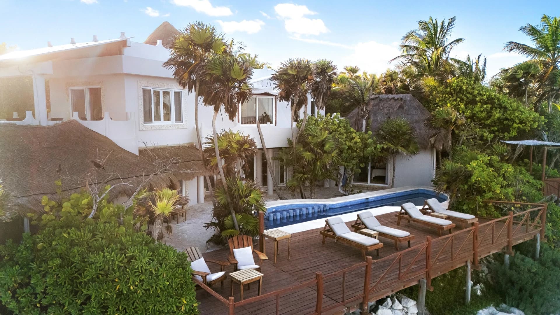 Casa Sofia 5 Bedroom Beachfront Villa - photo 3