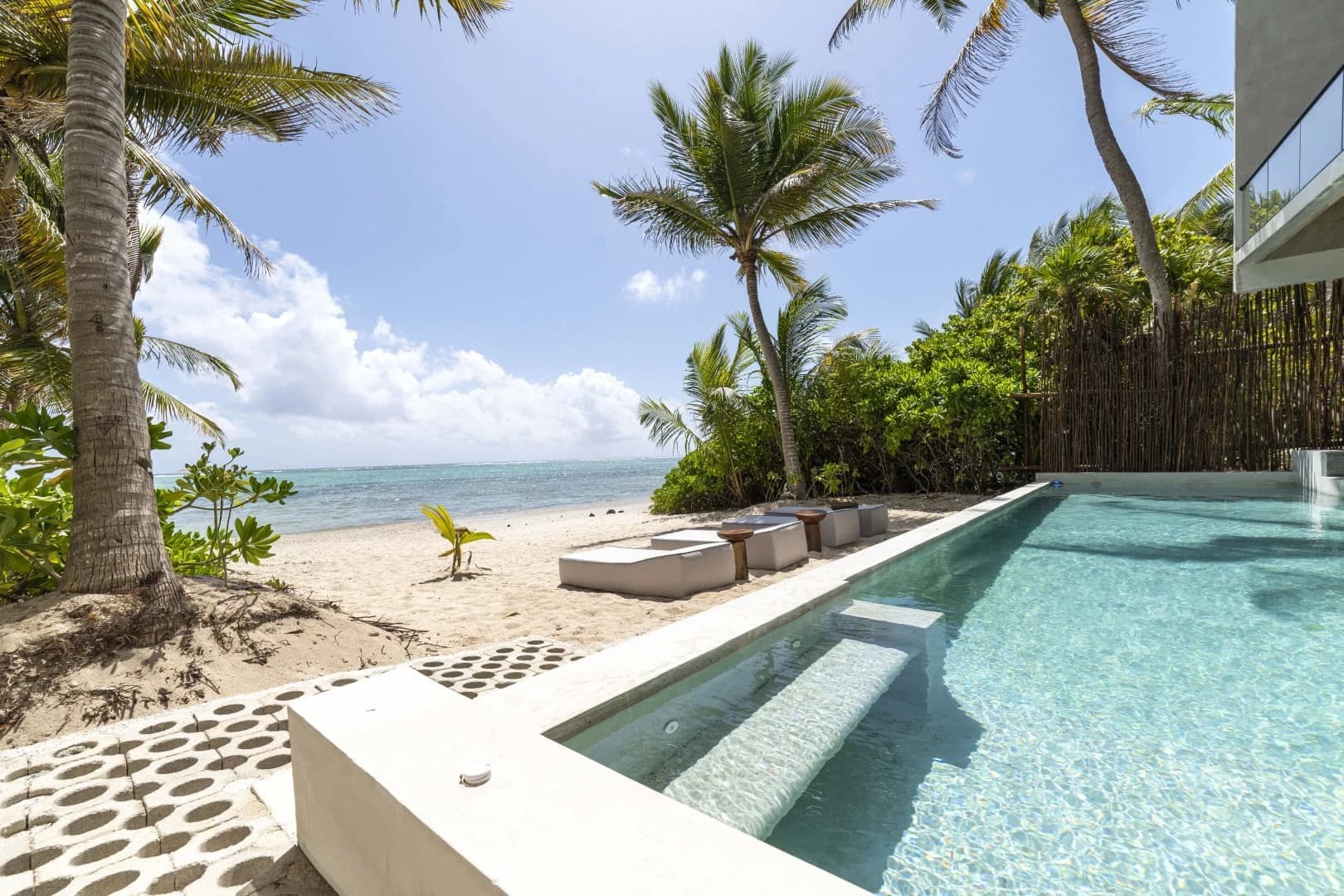 Neea 3 Bedroom Beachfront Condo - photo 32