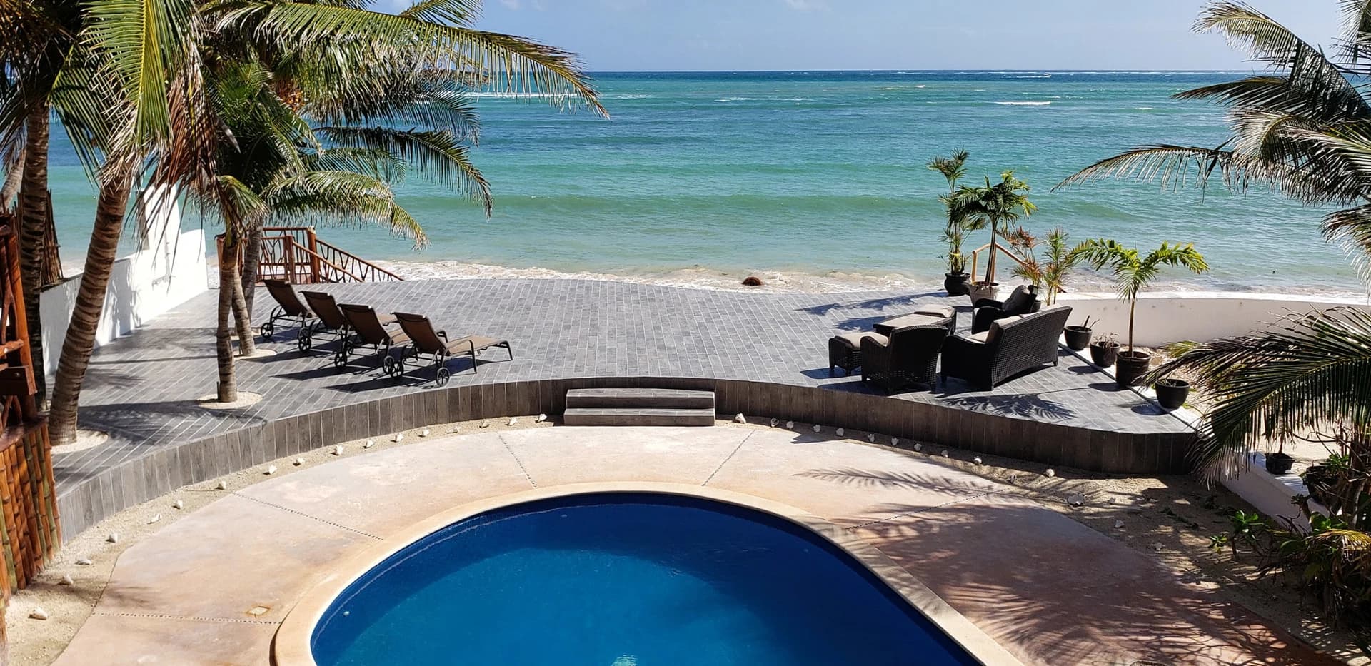 Sirena 5 Bedroom Beachfront Villa - photo 2