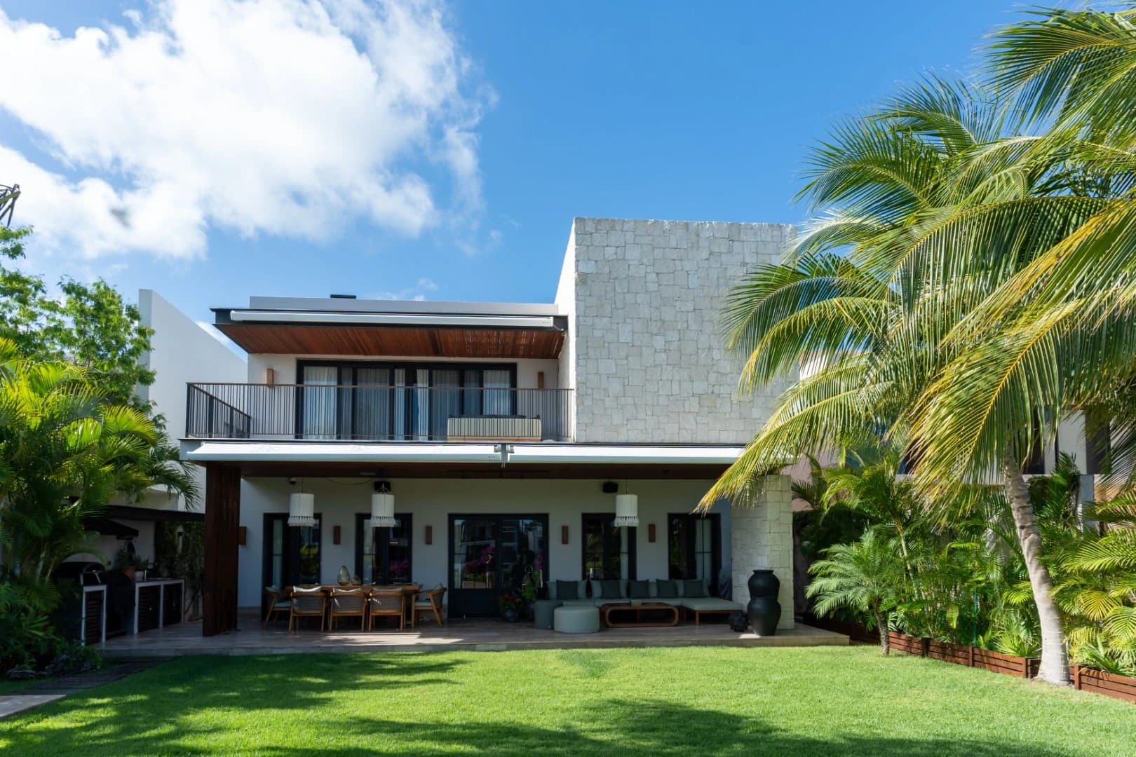 Villa Flamingos 4 Bedroom Waterfront Home - photo 2