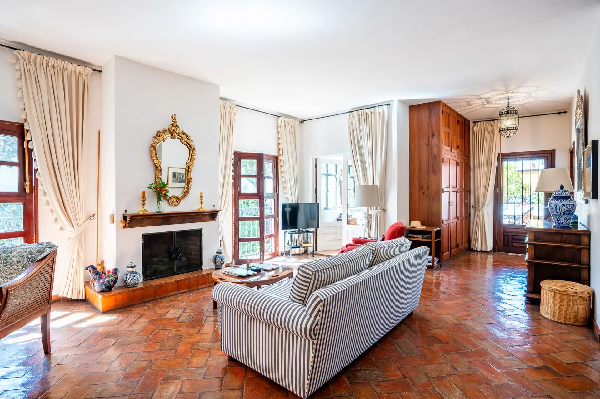 Casa Carolina 3 Bedroom Historic Home - photo 3