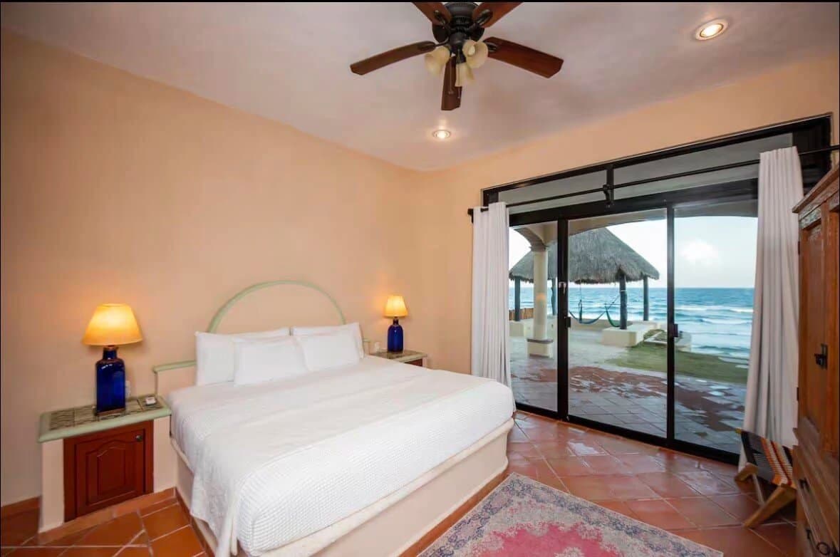 Casa Tres Palmeras 4 Bedroom Beachfront Villa - photo 42