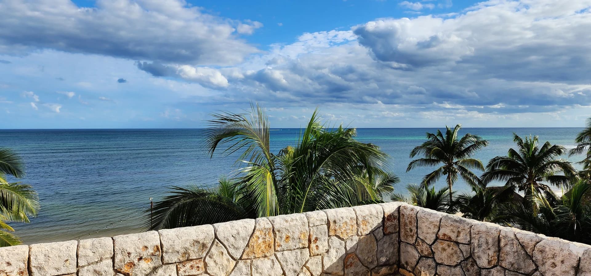 Sirena 5 Bedroom Beachfront Villa - photo 3