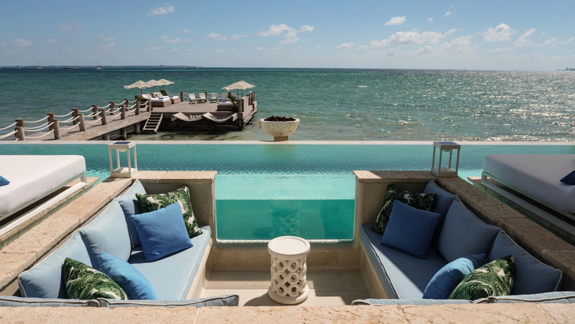 High-Performing Cancun Beachfront Turnkey Villa - photo 28