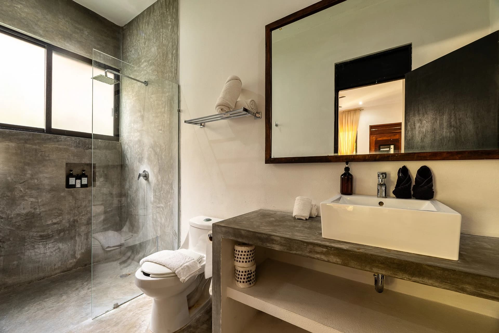 10 Unit Hotel/Apartment Building - photo 23