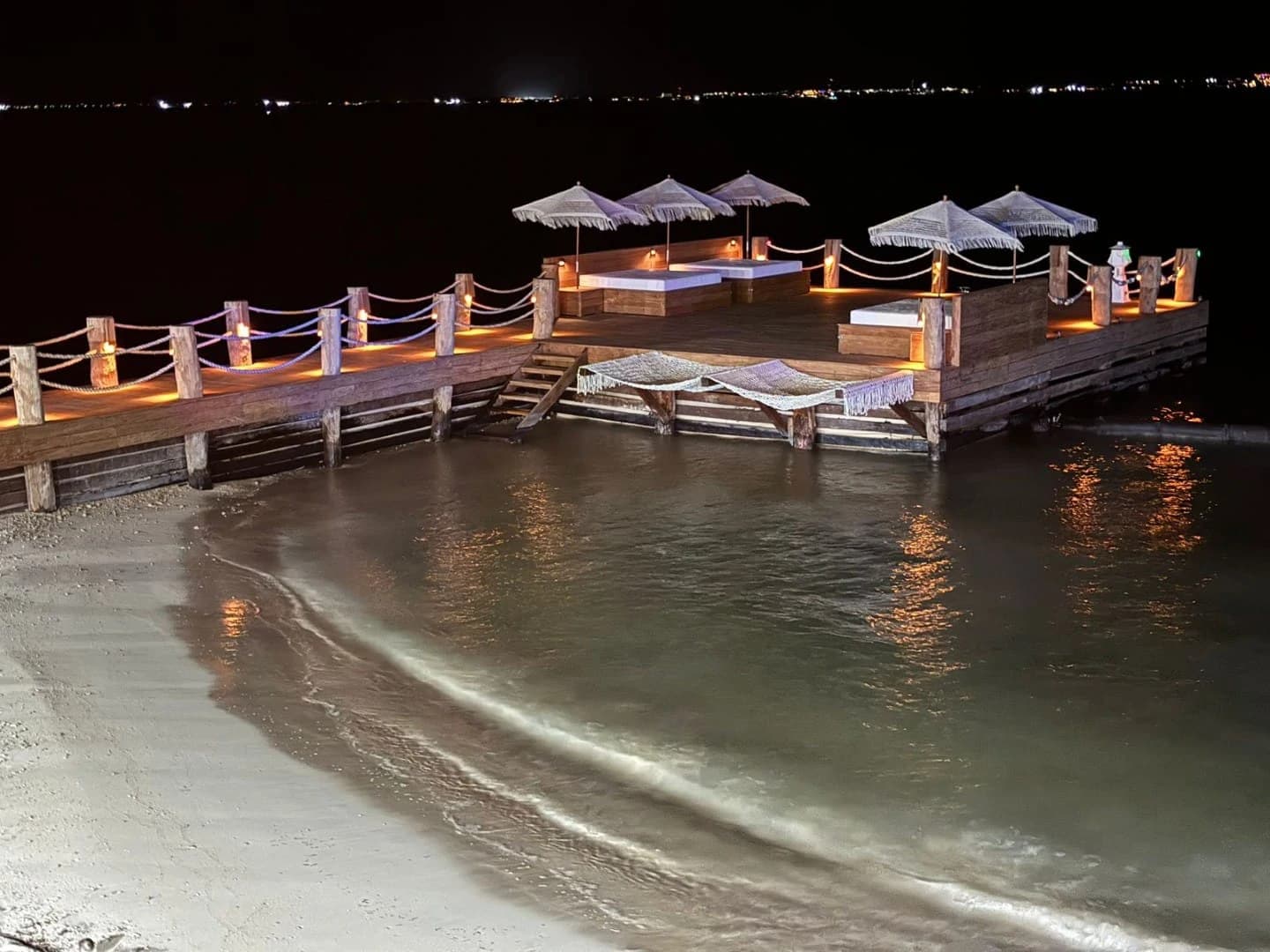 High-Performing Cancun Beachfront Turnkey Villa - photo 41