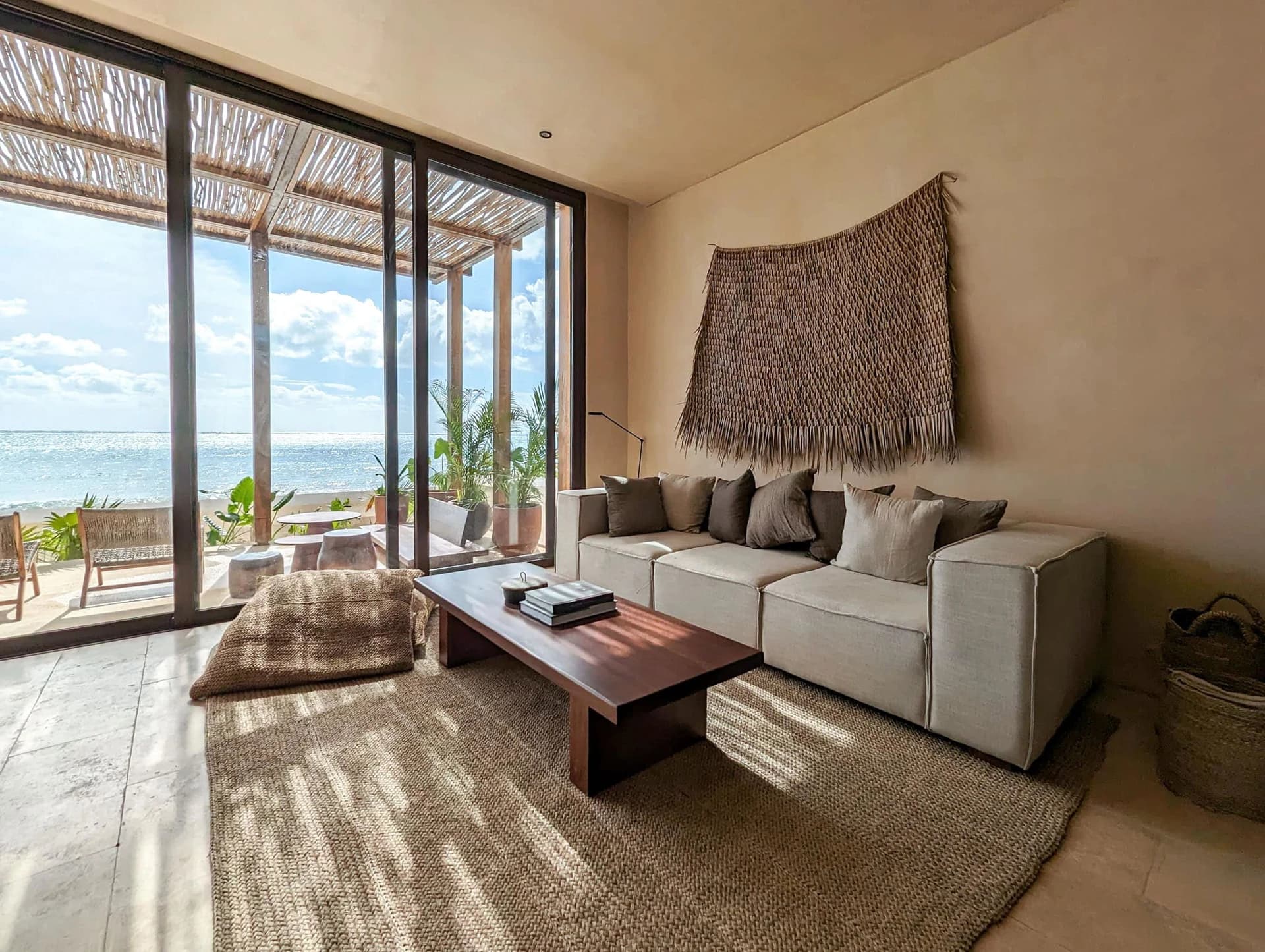 Bahia 3 Bedroom Beachfront Condo - photo 1