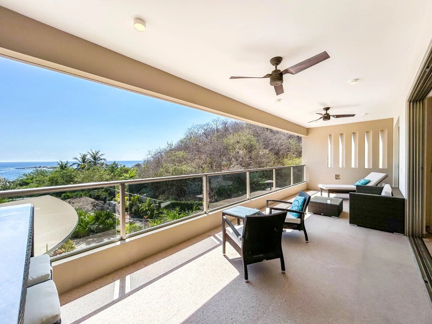 Cosmo 11 – 2 Bedroom Oceanview Condo - photo 13