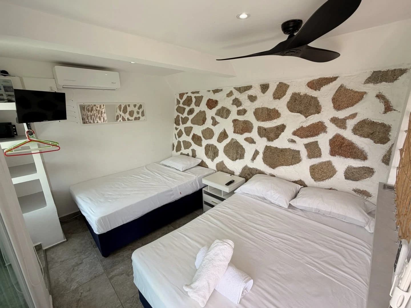Casa Breizh 8-Bedroom Multi-Unit Oceanview Property - photo 25