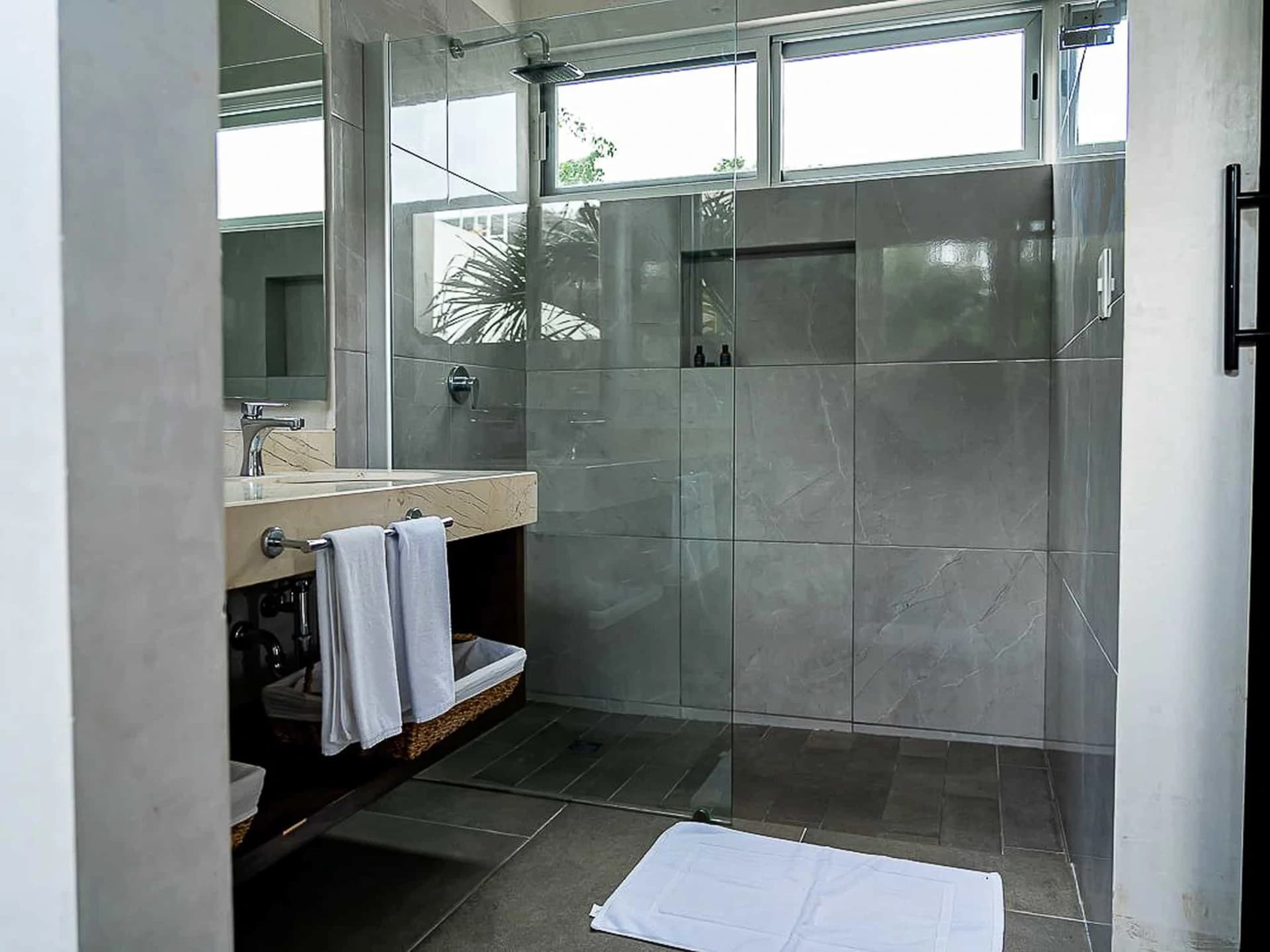 Villa Cielo Azul 5 Bedroom Home - photo 9