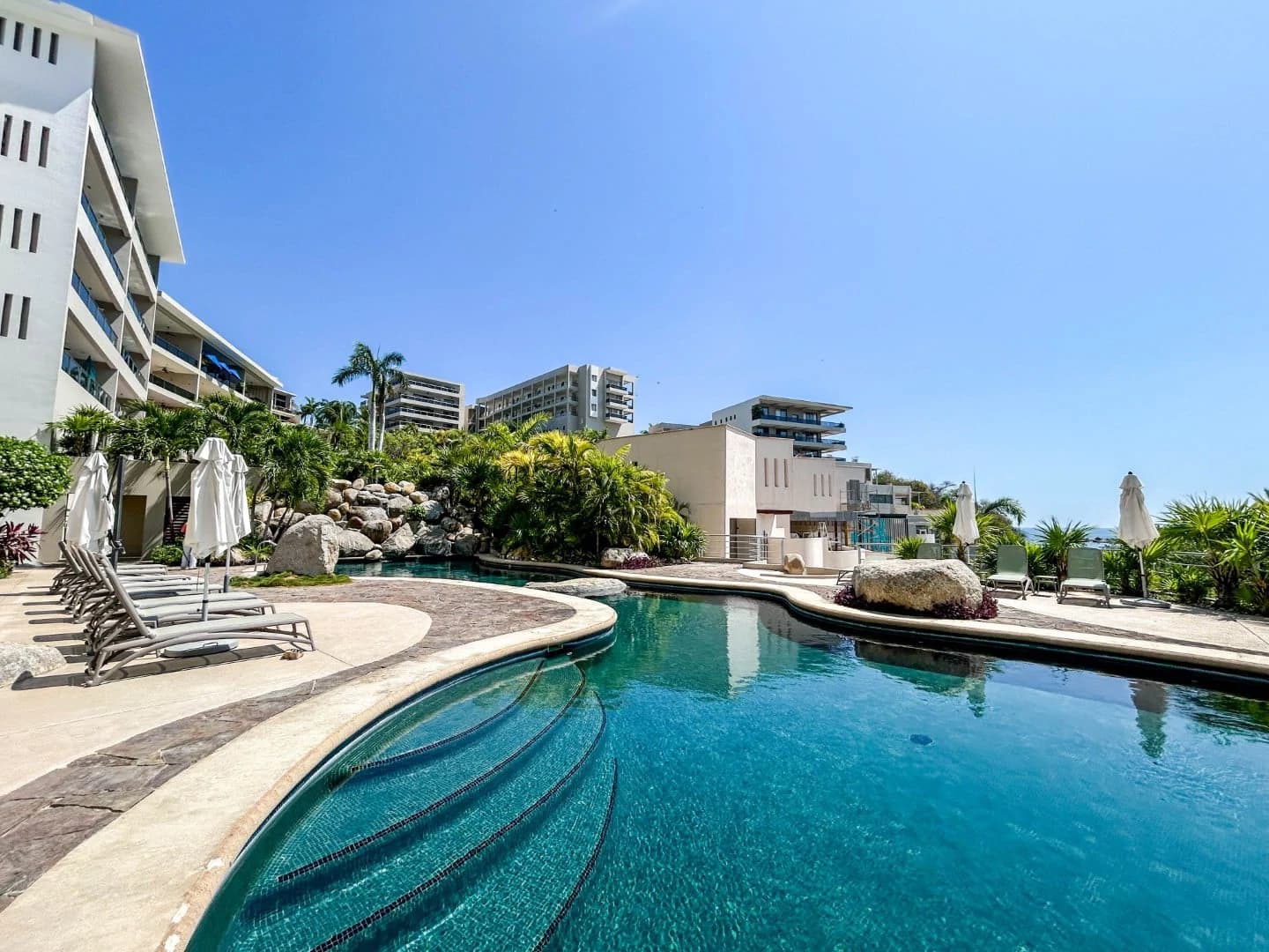 Cosmo 11 – 2 Bedroom Oceanview Condo - photo 27