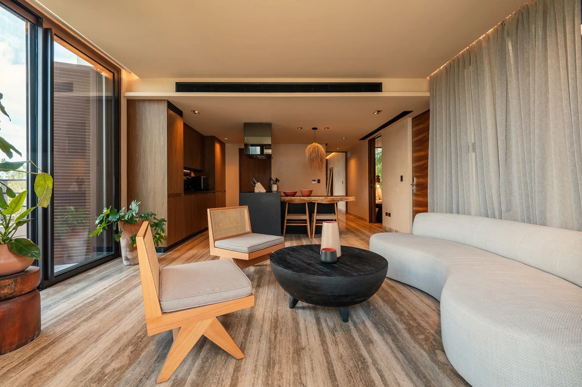Bespoke 2 Bedroom Condo - photo 18
