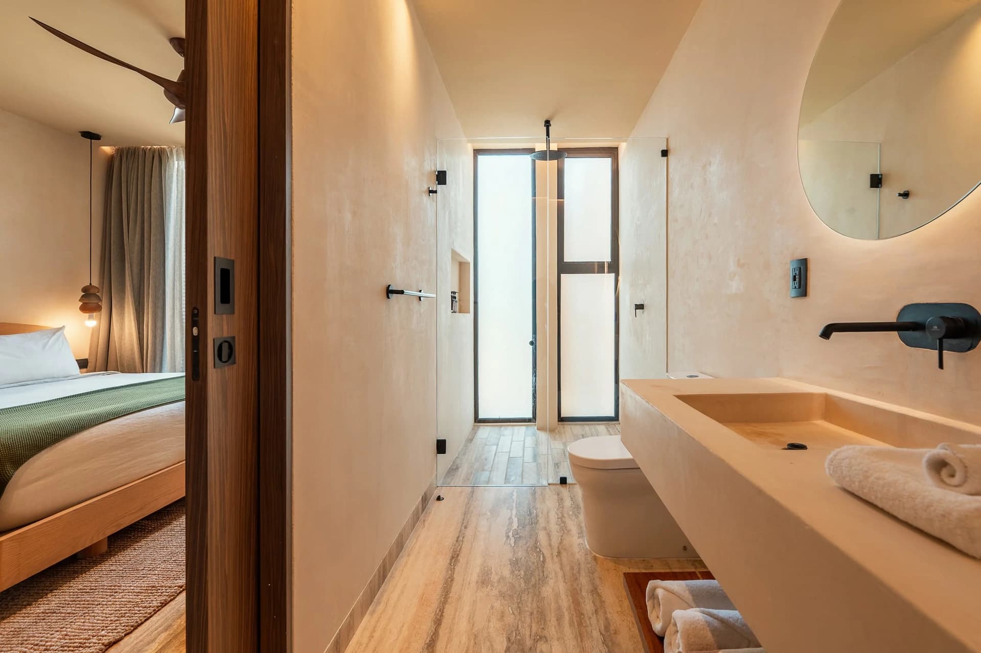 Bespoke 2 Bedroom Condo - photo 23