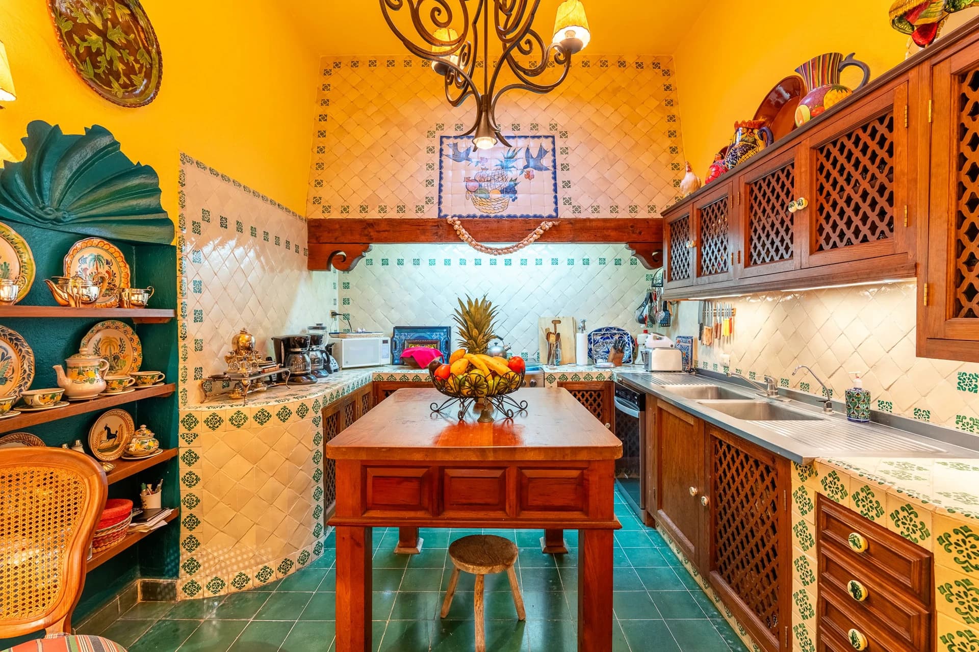 Casa Carolina 3 Bedroom Historic Home - photo 15
