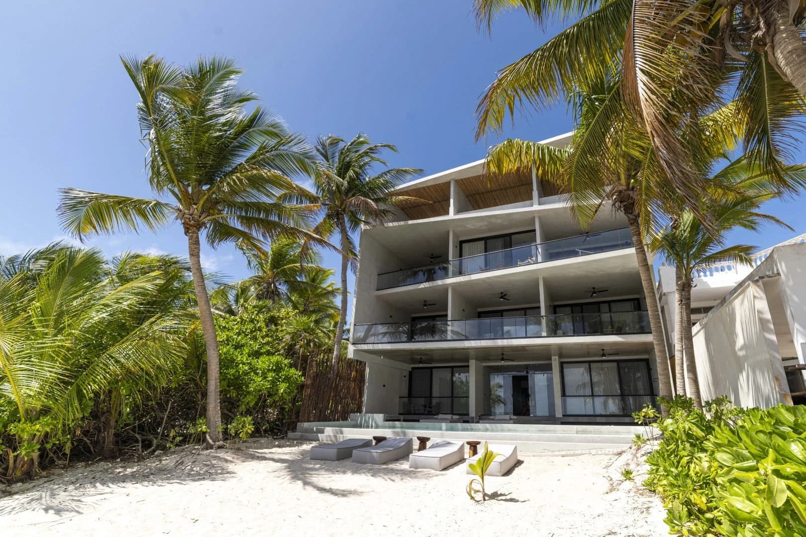 Neea 3 Bedroom Beachfront Condo - photo 40