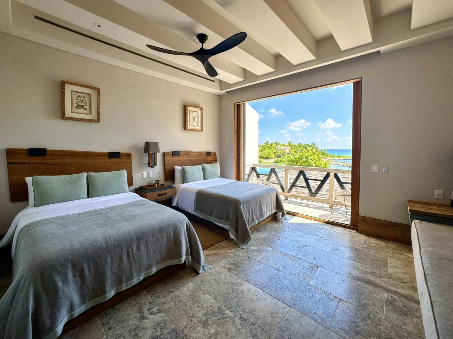 Caleta 6 Bedroom Oceanfront Villa - photo 27