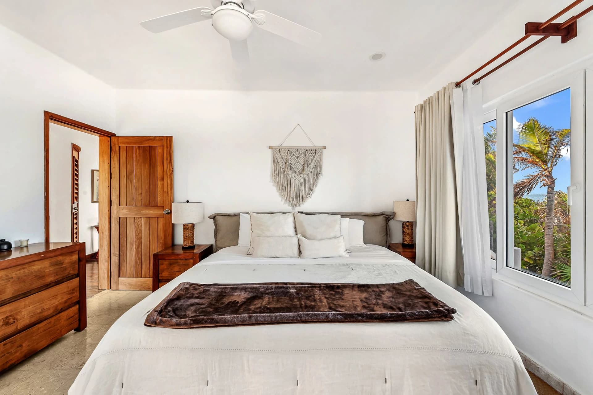 Casa Sofia 5 Bedroom Beachfront Villa - photo 49
