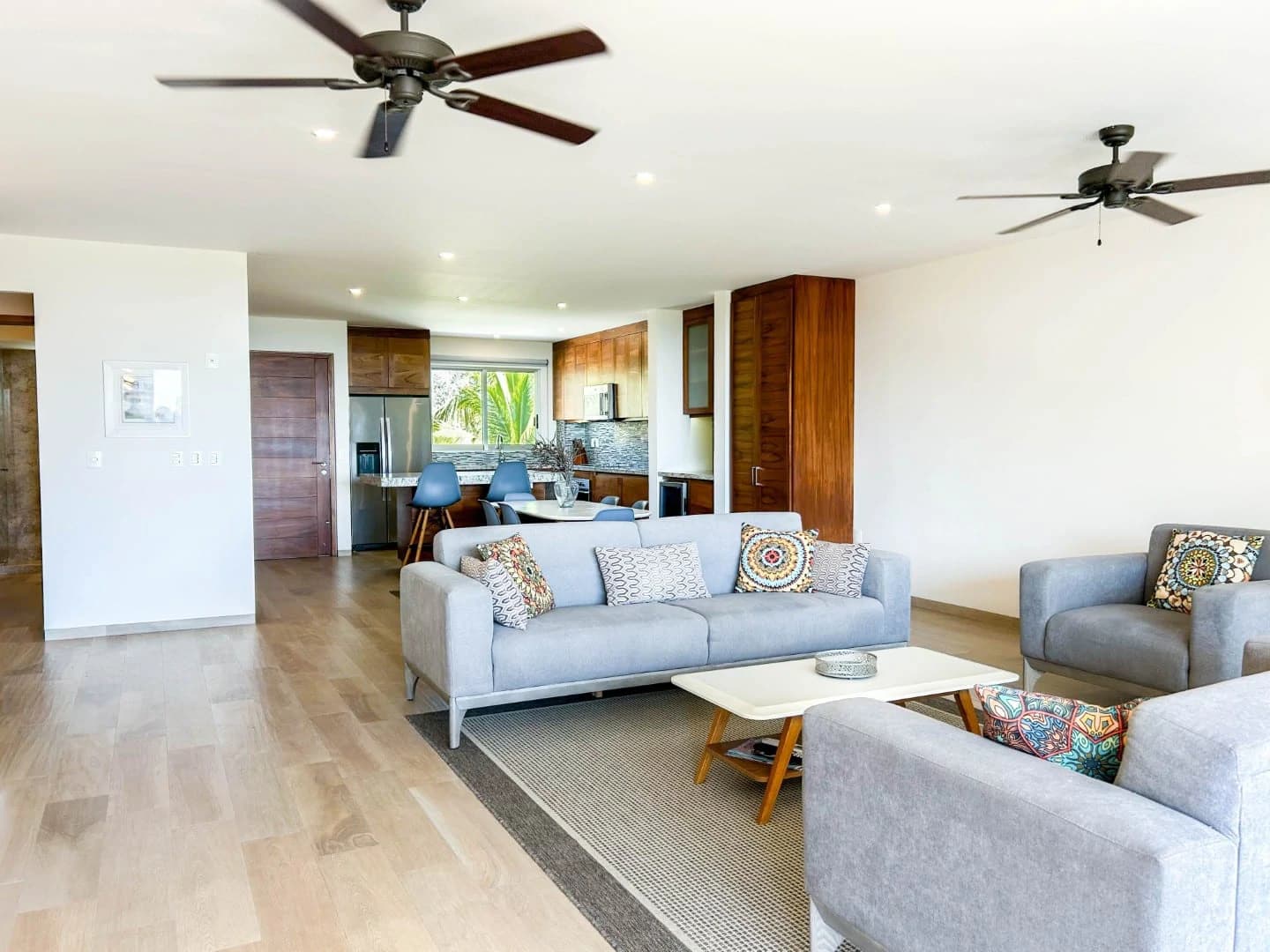 Cosmo 11 – 2 Bedroom Oceanview Condo - photo 15