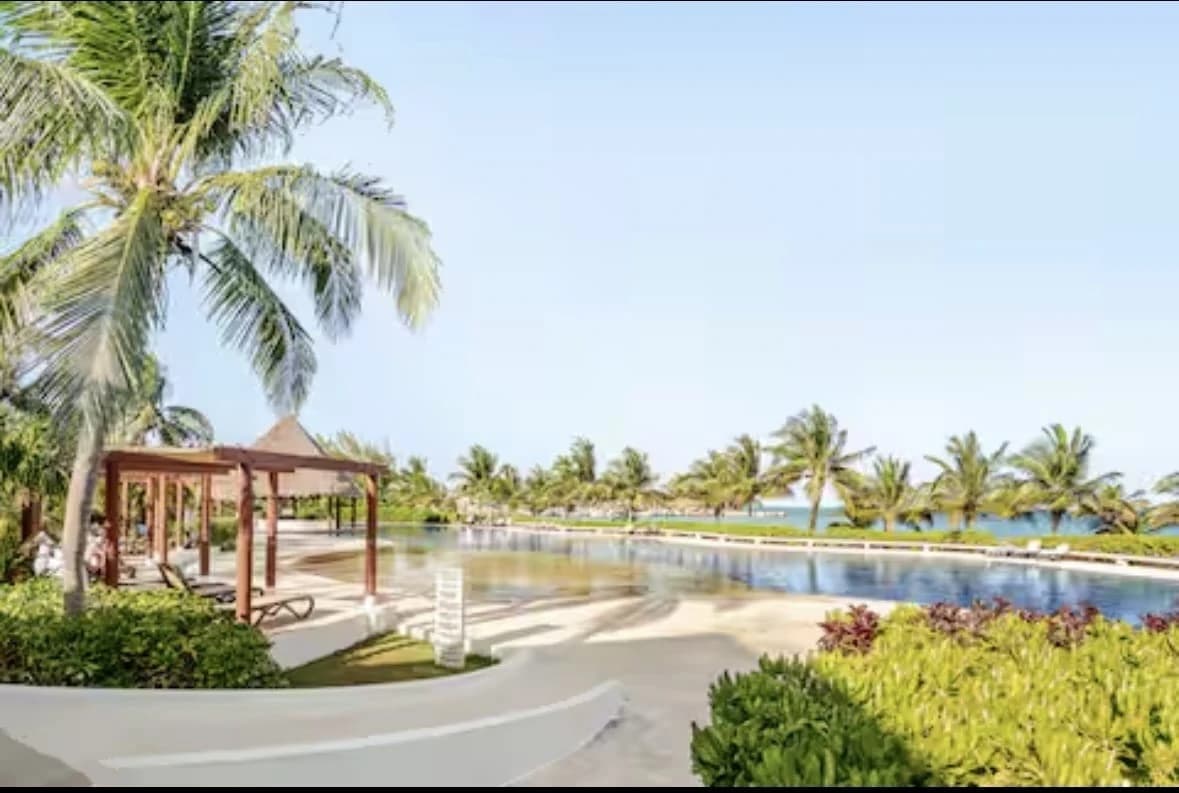 Amara 2 Bedroom Beachfront Condo - photo 29