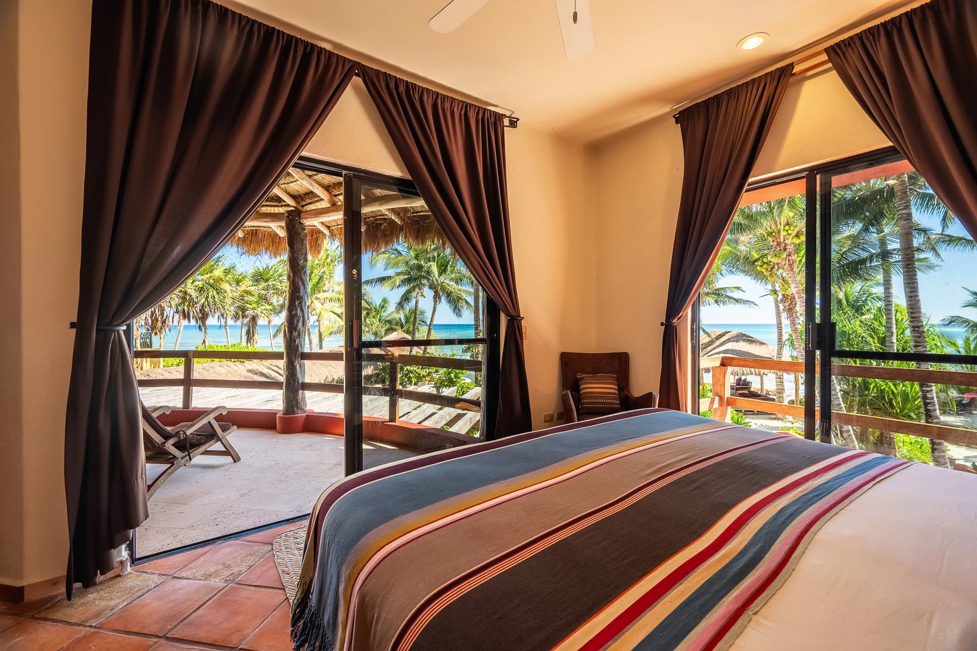 Jade Bay 8 – 8 Bedroom Beachfront Villa - photo 24