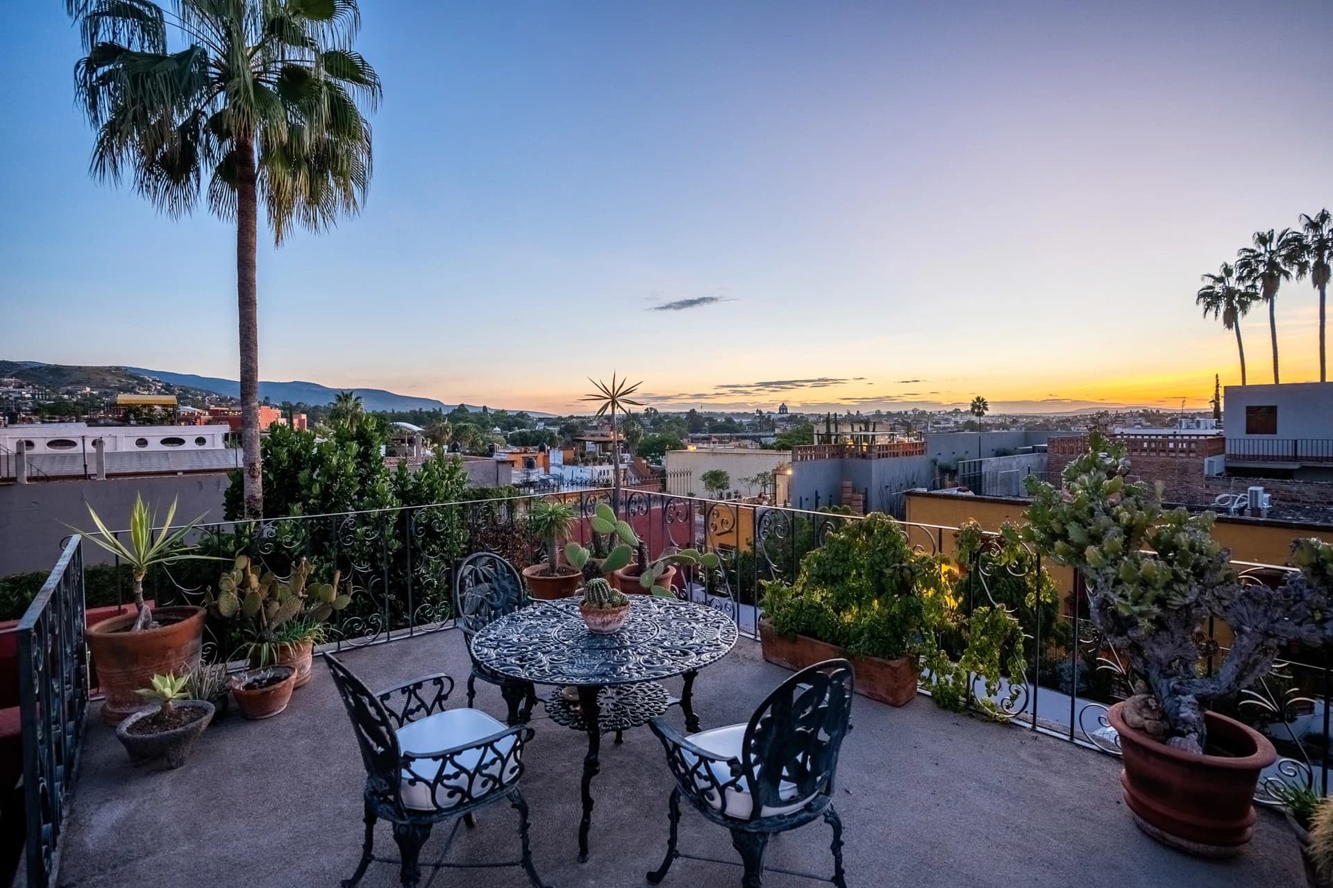 Casa Carolina 3 Bedroom Historic Home - photo 2