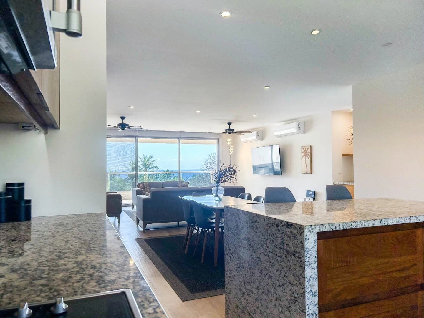 Cosmo 11 – 2 Bedroom Oceanview Condo - photo 25
