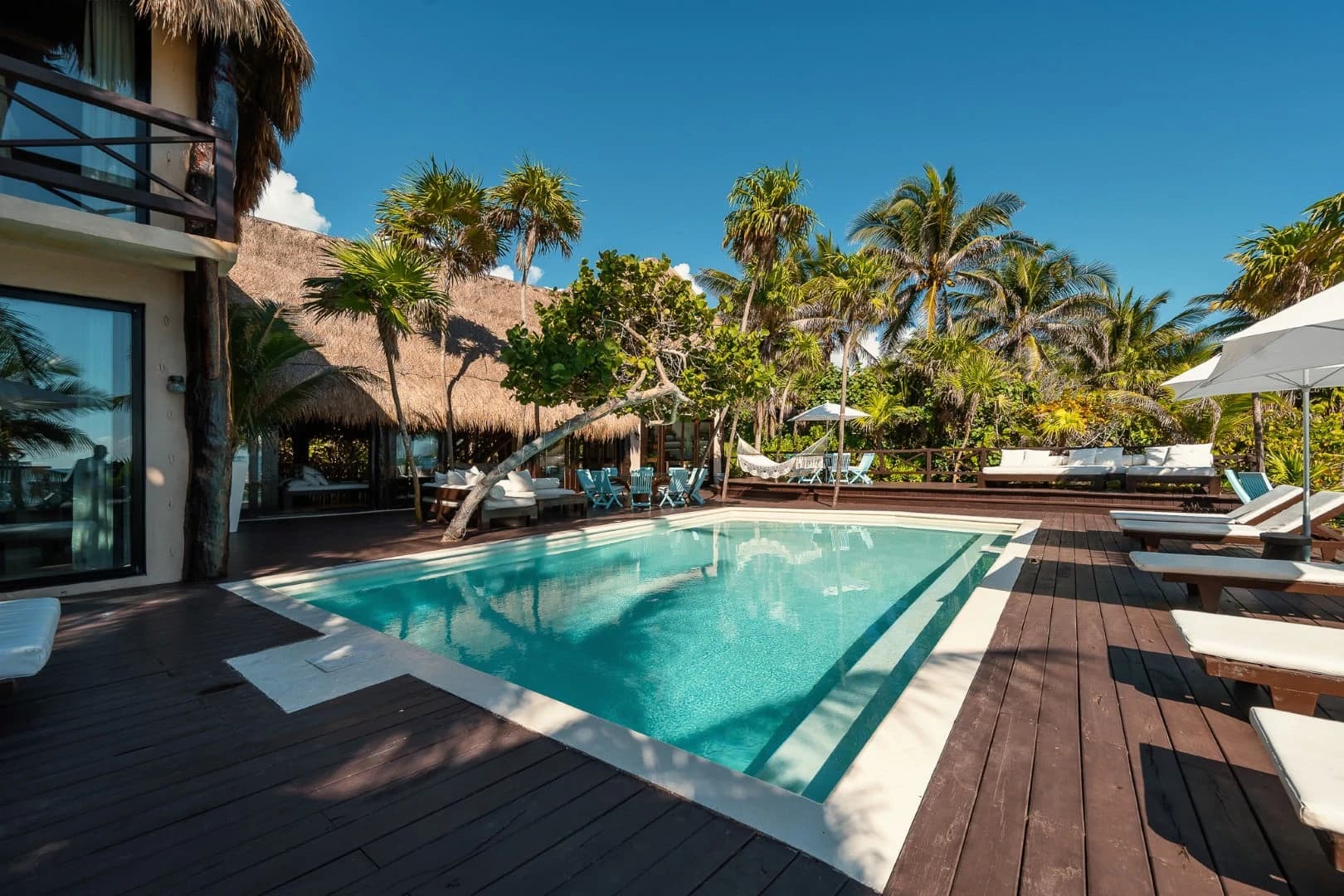Casa Chic 7 Bedroom Beachfront Villa - photo 12