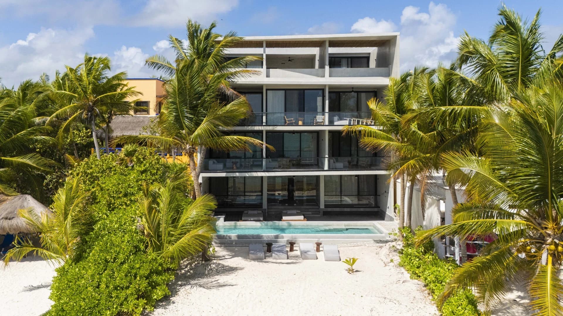 Neea 3 Bedroom Beachfront Condo - photo 35