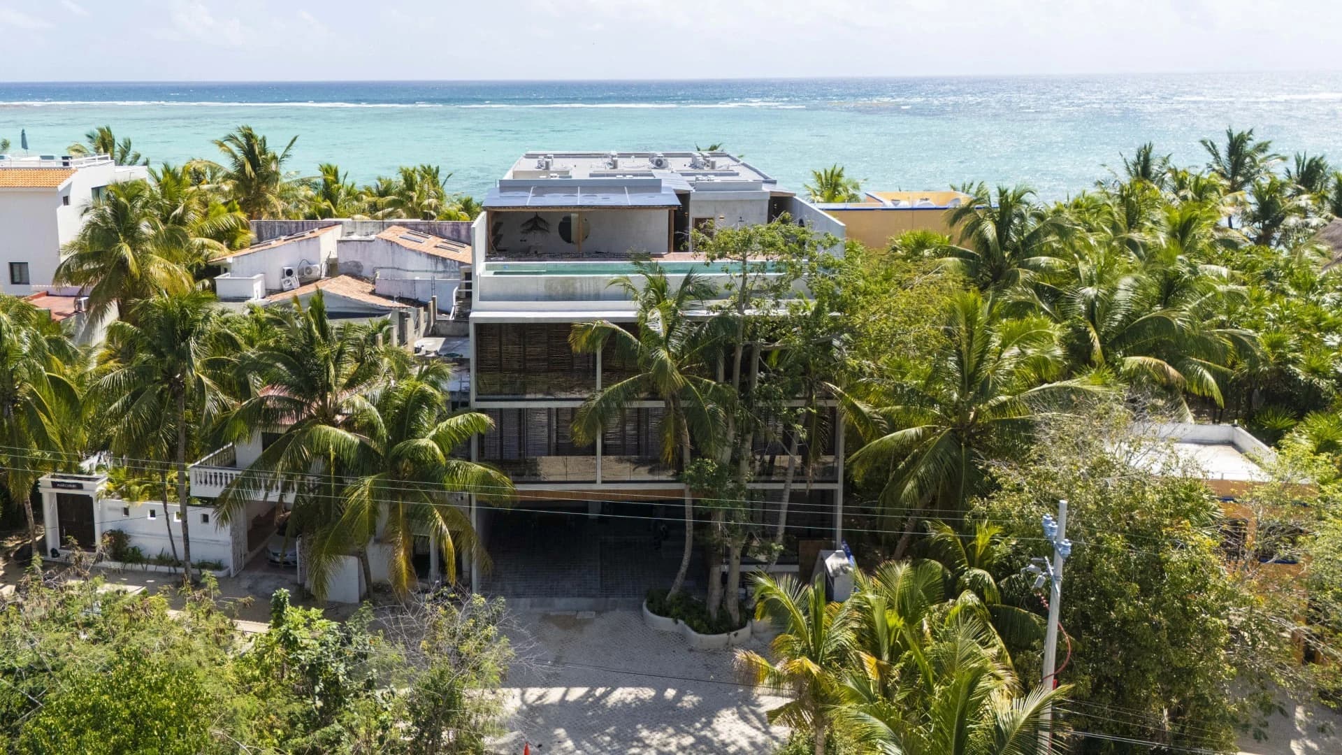 Neea 3 Bedroom Beachfront Condo - photo 38