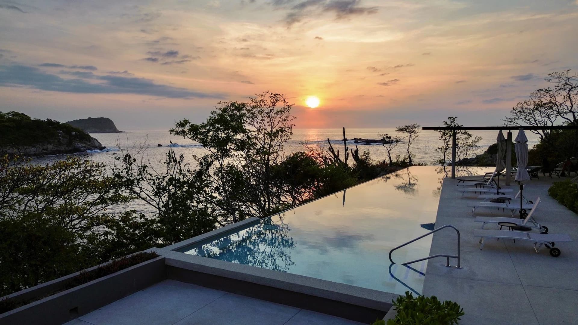 Amanecer 2 Bedroom Oceanview Penthouse - photo 5