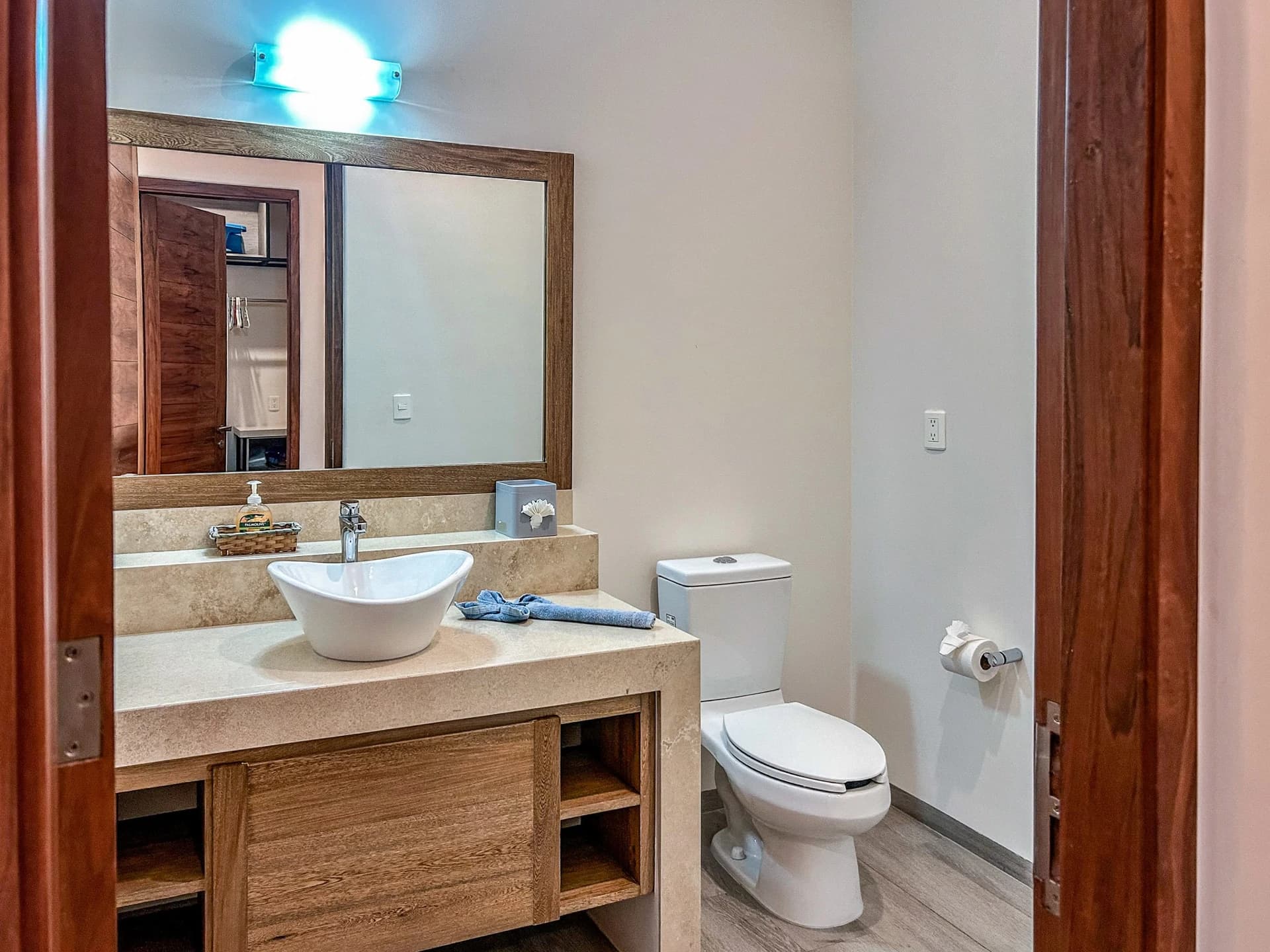 Villa Montecarlo 4 Bedroom Oceanfront Home - photo 47