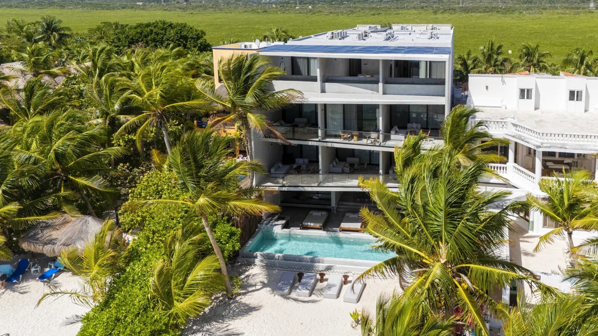 Neea 3 Bedroom Beachfront Condo - photo 37