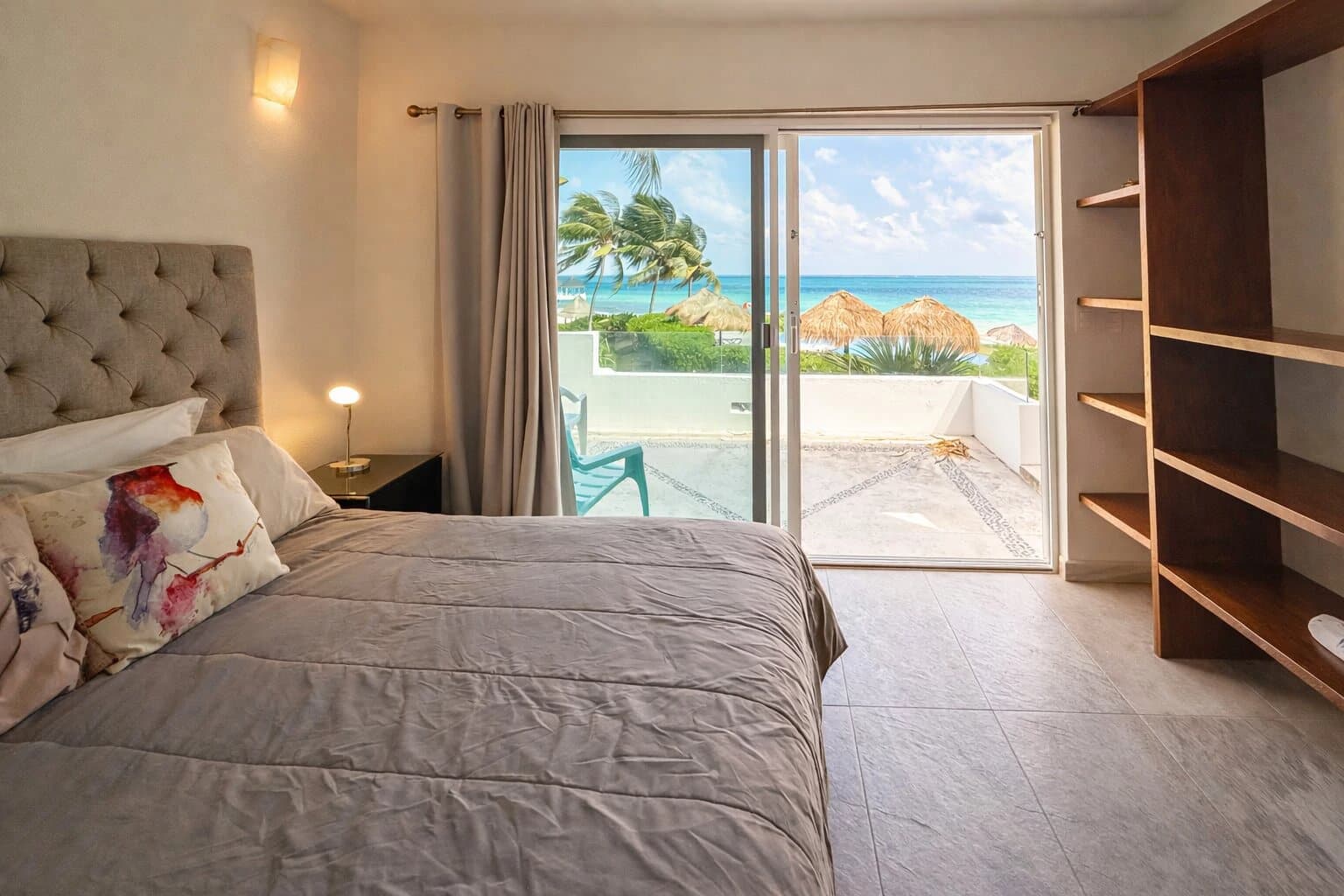 Villa Solé 4 Bedroom Beachfront Home - photo 5