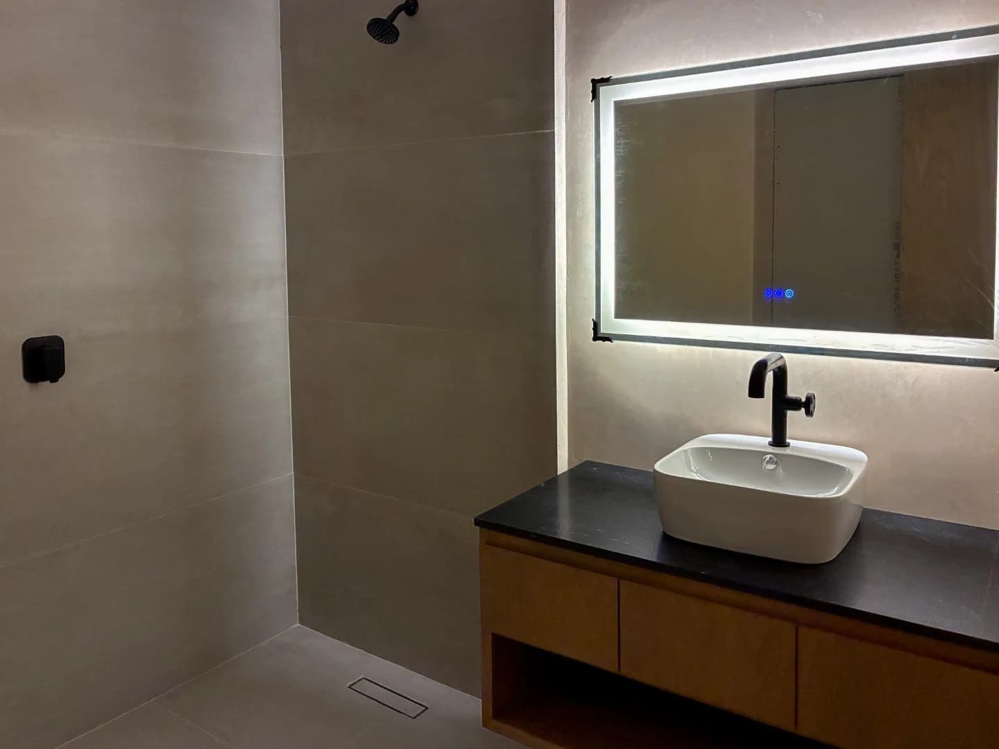 Artesan 3 Bedroom Condo - photo 33