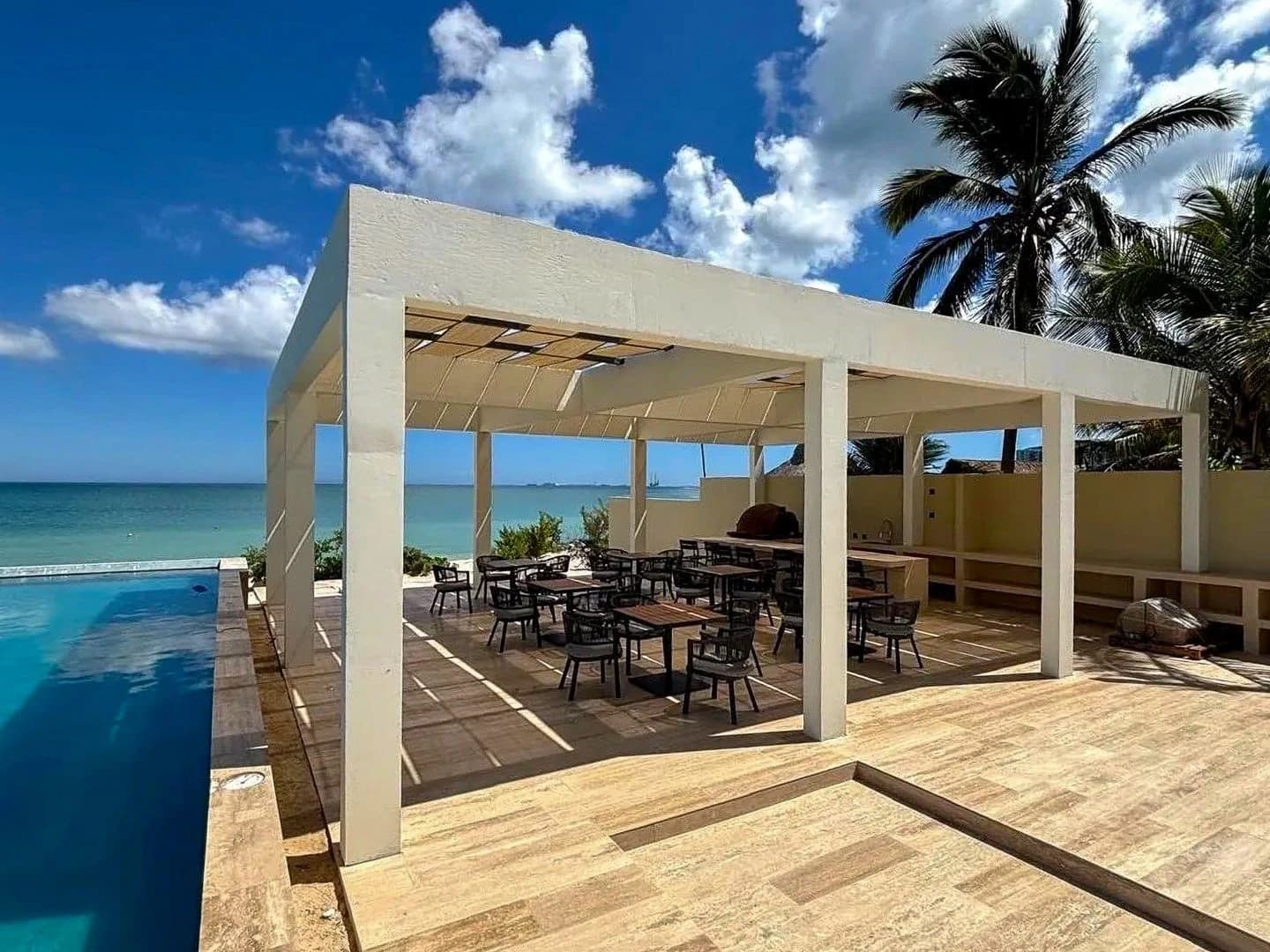 Catavento 3 Bedroom Beachfront Condo - photo 4