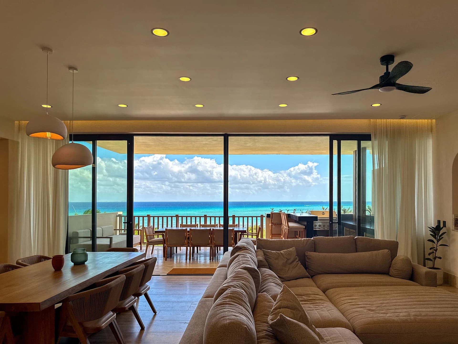 Costa Beach 4 Bedroom Beachfront Condo - photo 1