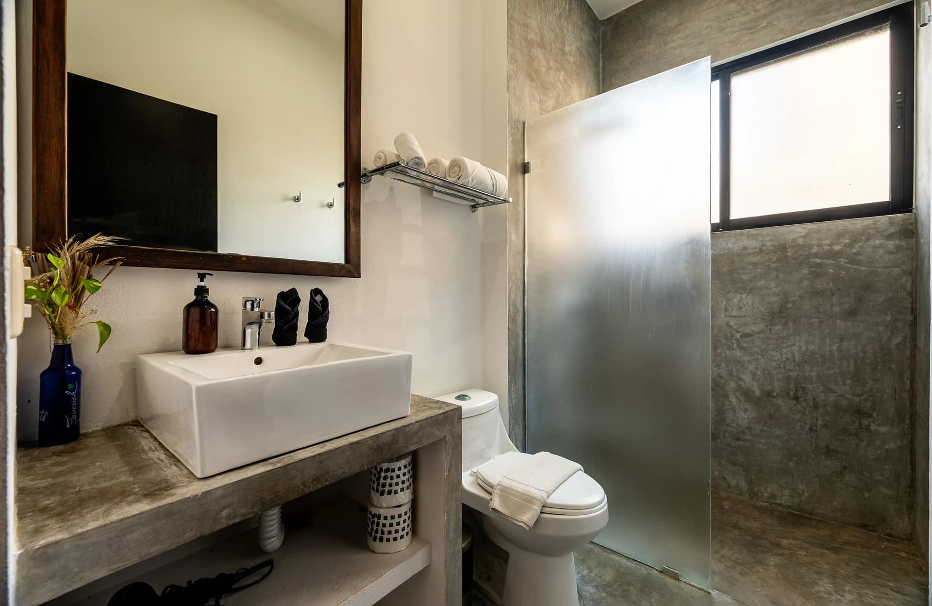 10 Unit Hotel/Apartment Building - photo 21