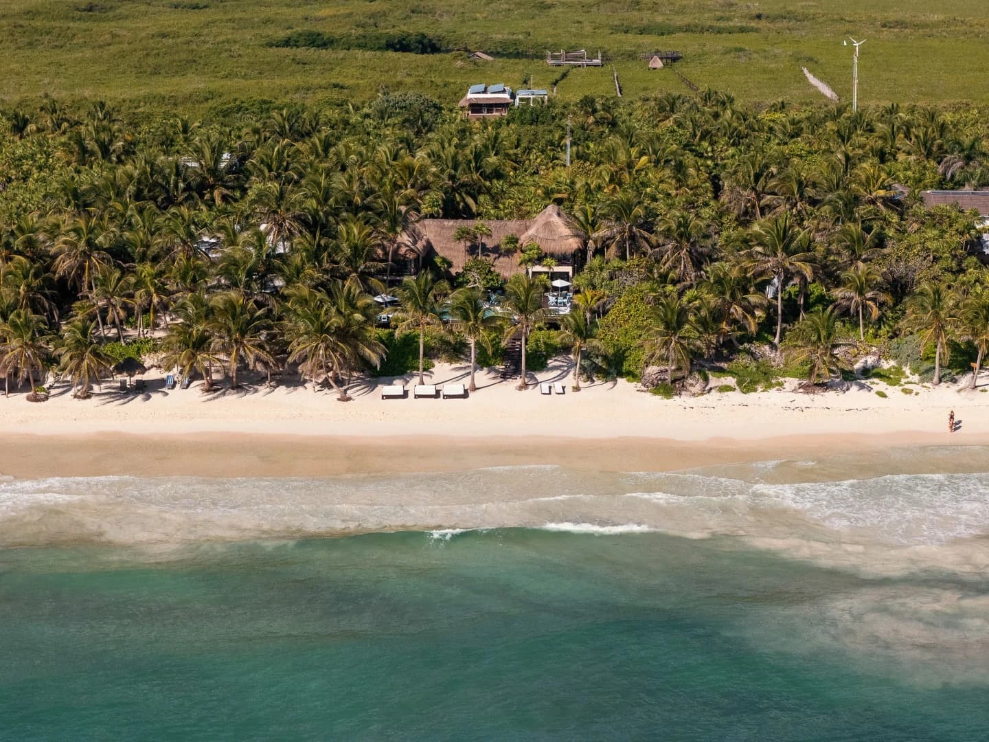 Casa Chic 7 Bedroom Beachfront Villa - photo 3