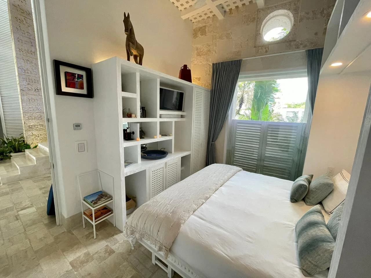High-Performing Cancun Beachfront Turnkey Villa - photo 31