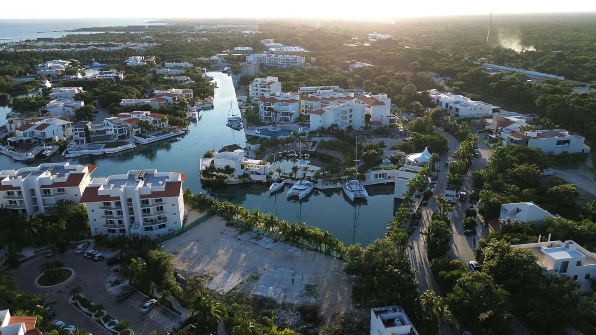 Gran Peninsula 4 Bedroom waterfront Condo - photo 14