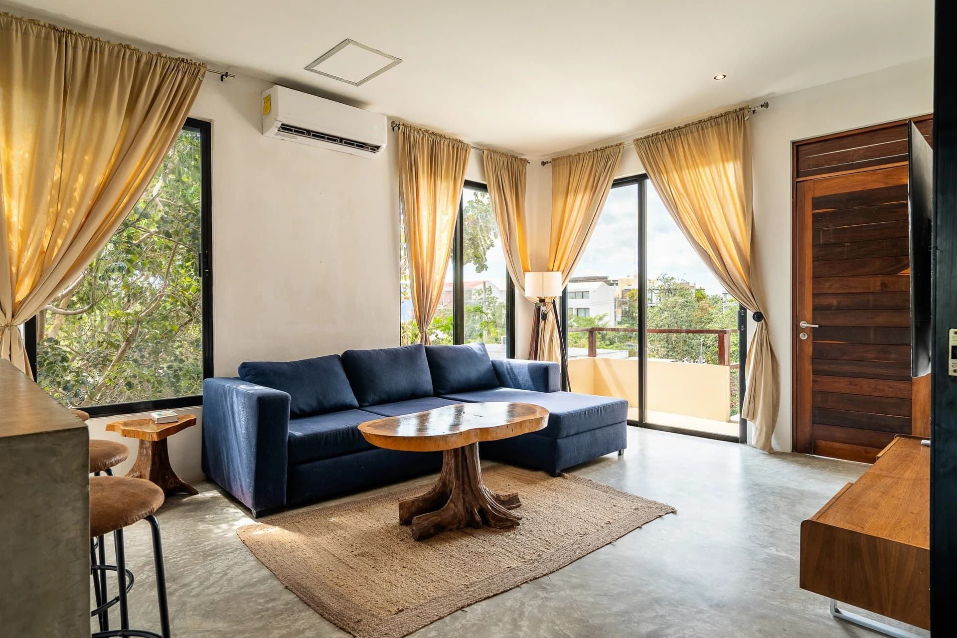 10 Unit Hotel/Apartment Building - photo 14