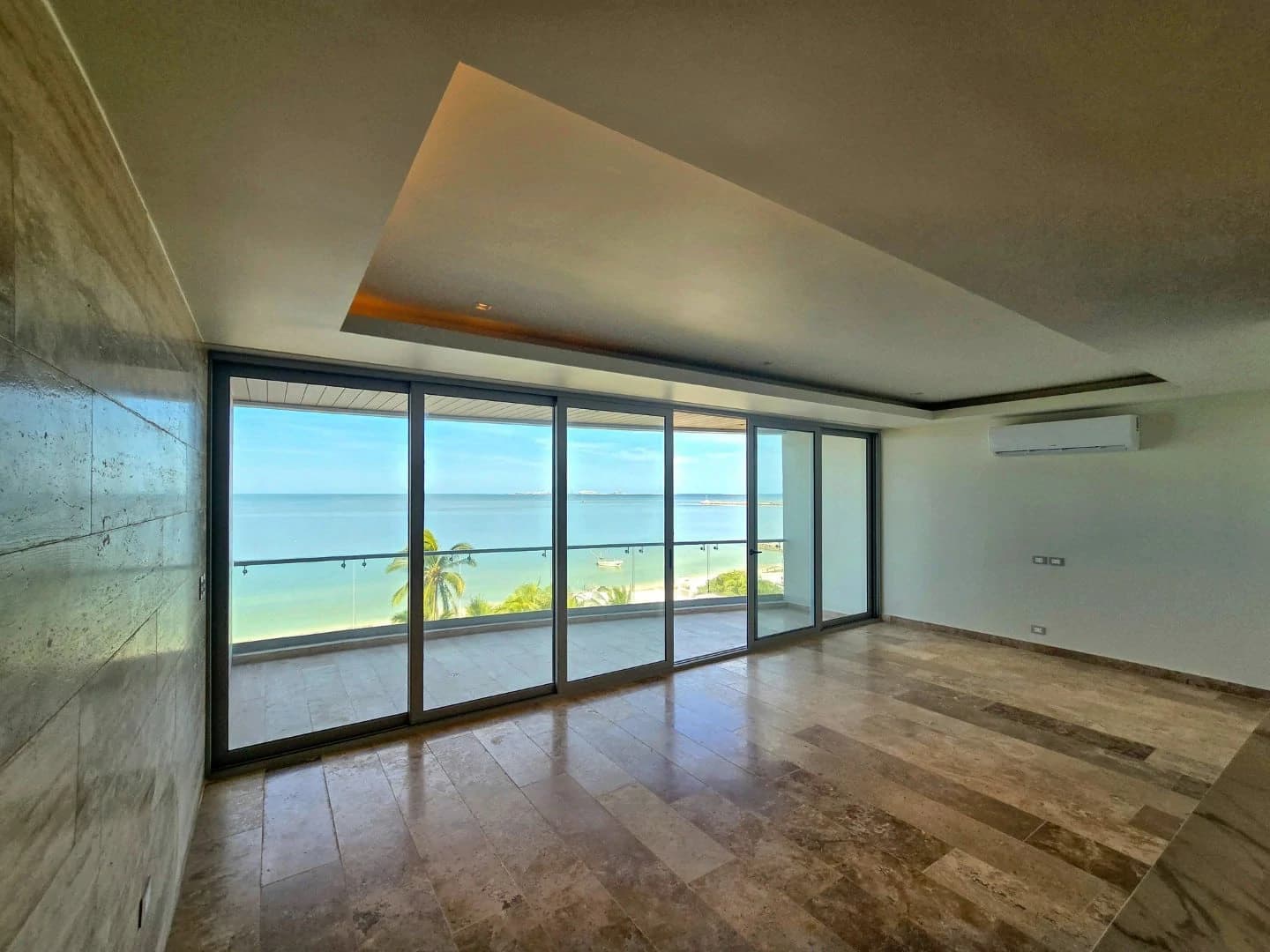 Catavento 3 Bedroom Beachfront Condo - photo 2
