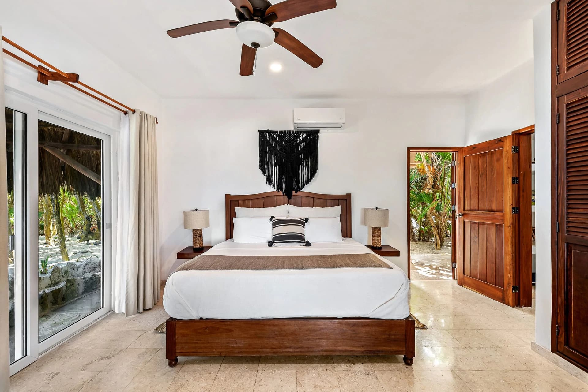 Casa Sofia 5 Bedroom Beachfront Villa - photo 39