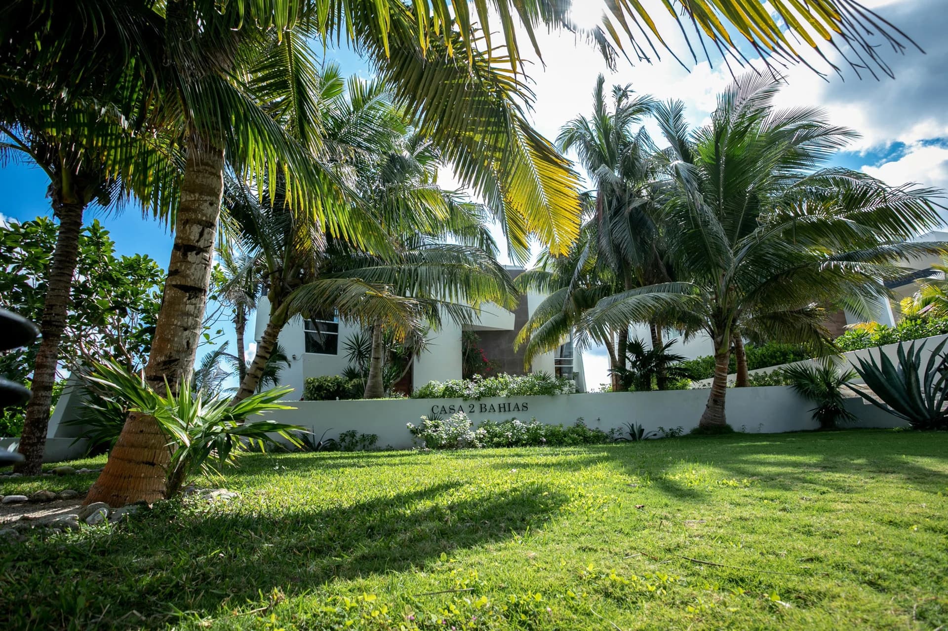 Dos Bahias 4 Bedroom Beachfront Villa - photo 30